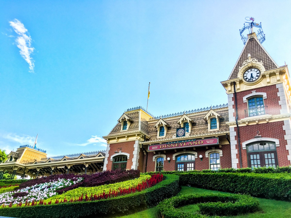 Hong Kong Disneyland for the Kid In You [PHOTOS & HALF-DAY ITINERARY]